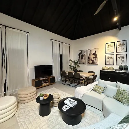 דירה Royal Barn Loft אזמבוז'ה