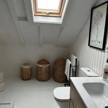 דירה Royal Barn Loft אזמבוז'ה